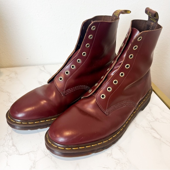 VINTAGE DR. MARTENS LACELESS 1460 PASCAL MAROON GOLD 8 eye men’s 13 - Picture 2 of 9